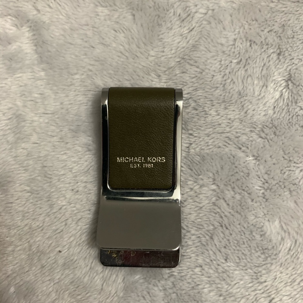 Michael Kors OD GREEN Leather MONEY CLIP